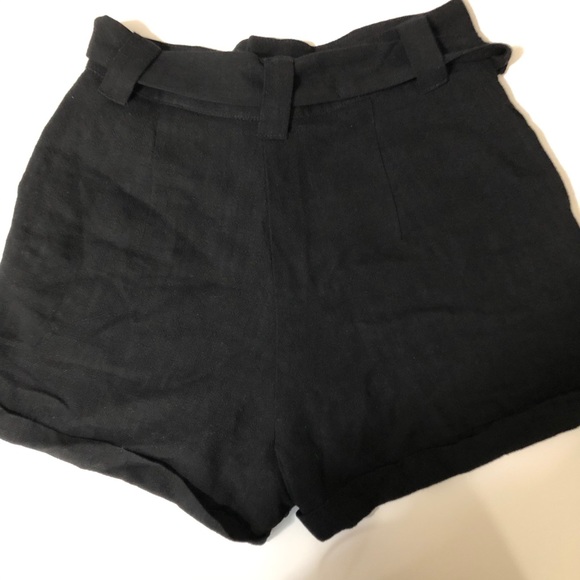 Show Me Your MuMu Hadley Linen Shorts - Picture 7 of 7